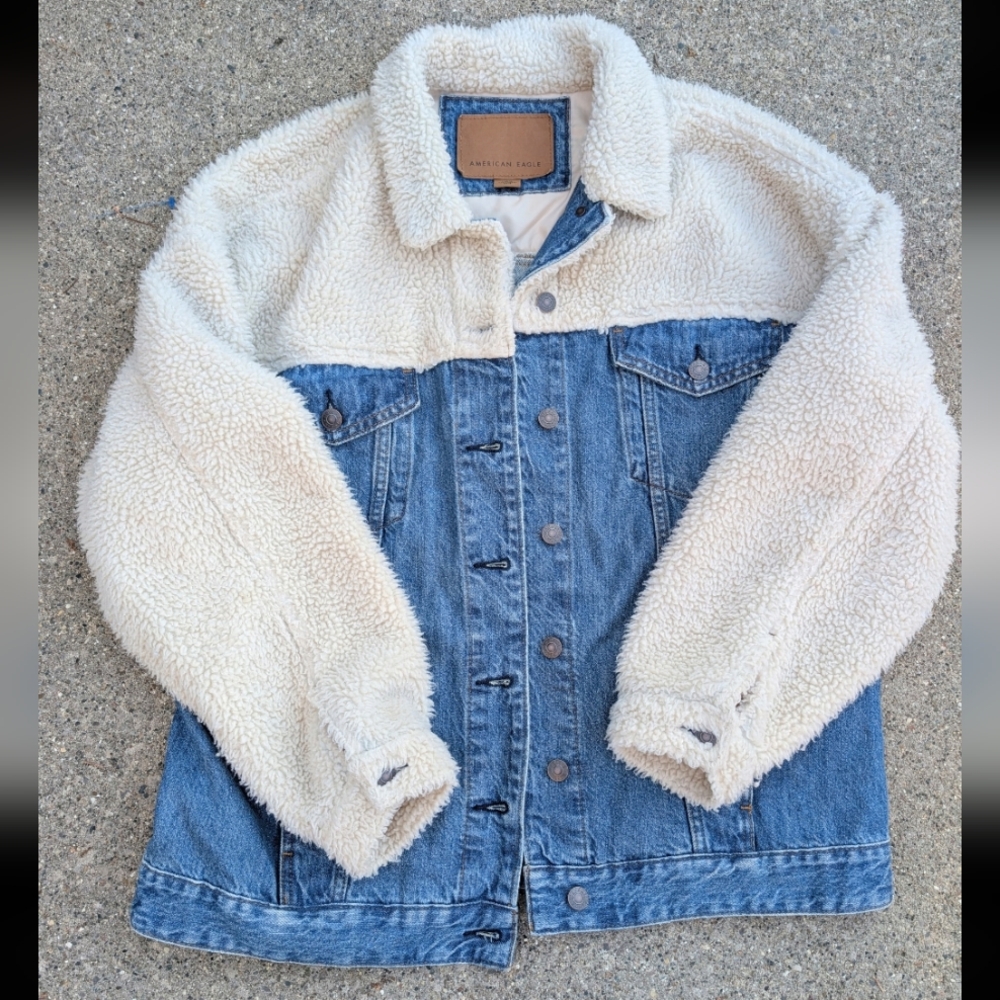 American Eagle Sherpa Jean Jacket Size L